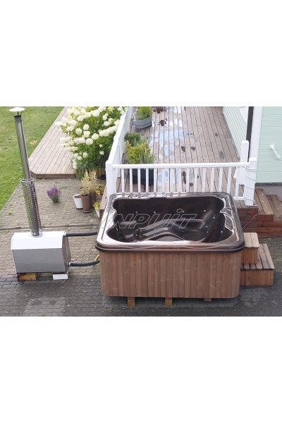 Hot Tub JACUZZI