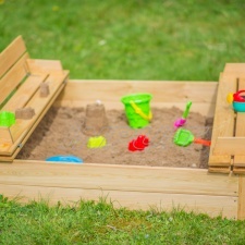 Sandbox with bench 1240 x 1240 mm