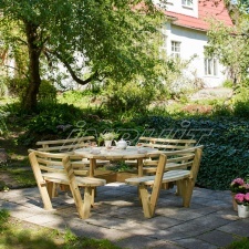 Round picnic table